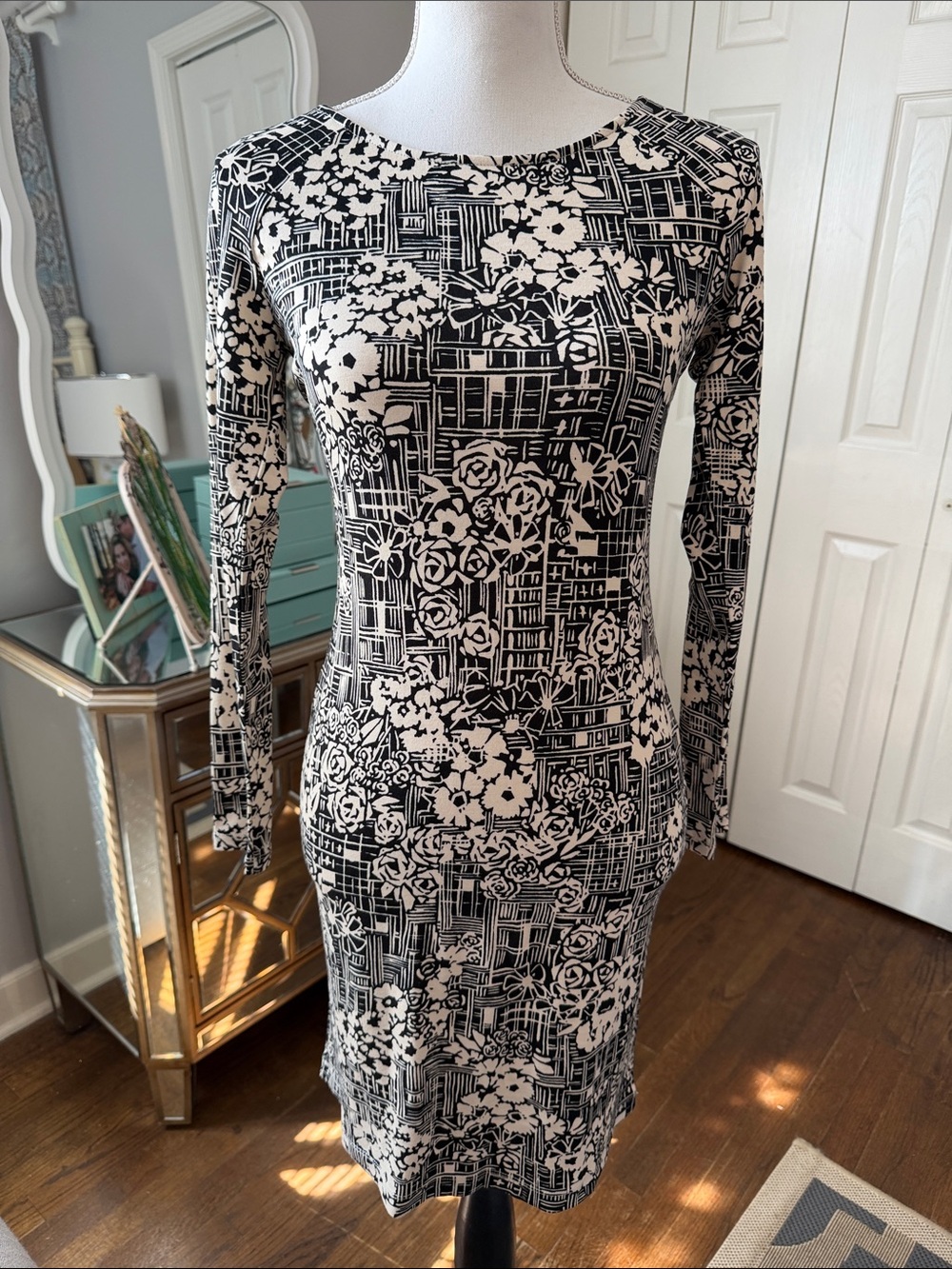 Anthropologie NWT Black-Cream Print Long Sleeve Fitted & Flattering Dress XS โค๏ธ